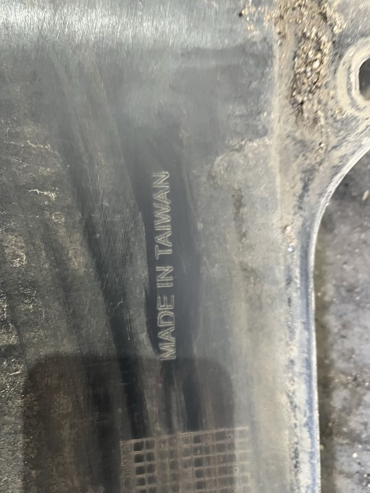 Задна М броня бмв 5 ф11 комби ( zadna M bronq bmw f11 )