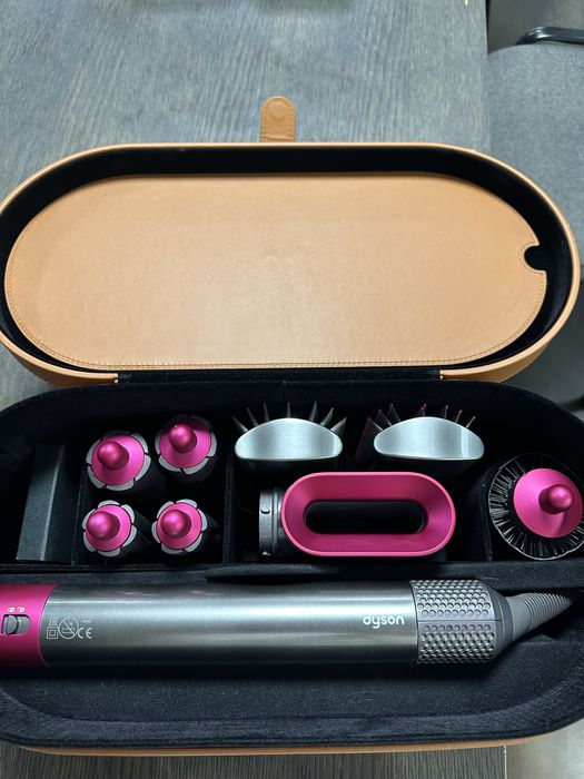 Dyson-сешоар с кутия