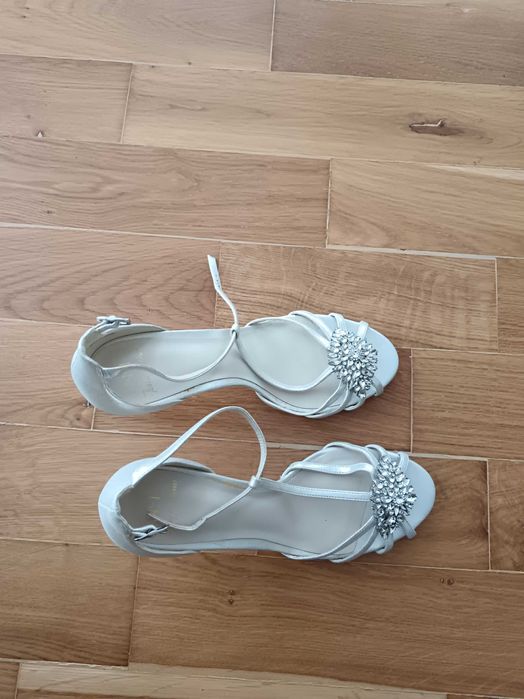 Sandale pentru mireasa