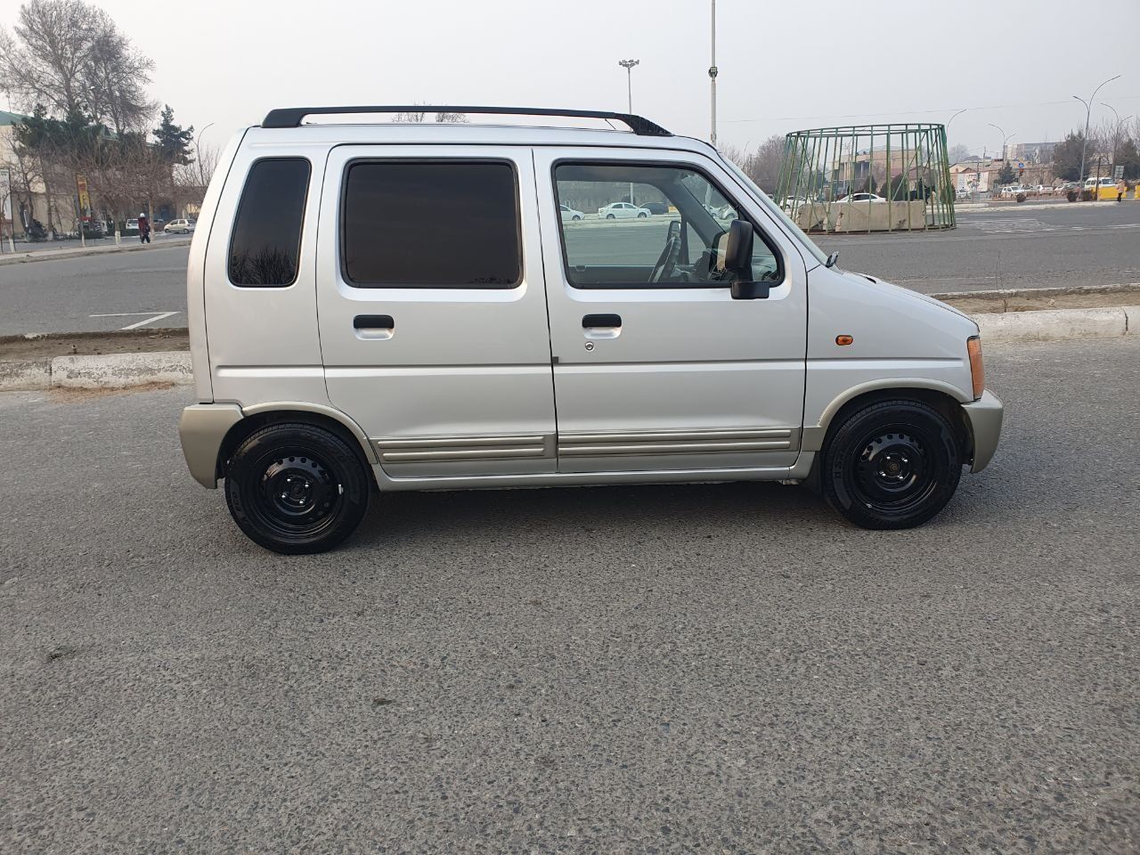 Suzuki wagon R+ ( Yaponiya )