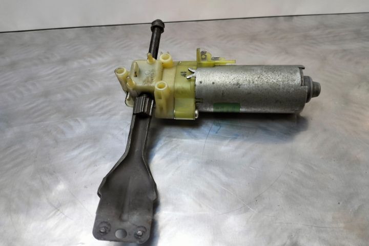 Motor extensie picioare scaun  Bosch fata stânga  198390-104 Audi A8