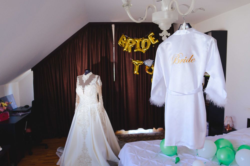 Mireasa rochie din Colectia Andre Nicolas model 2023 material tafta