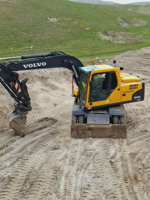 Ekskavator VOLVO 145
