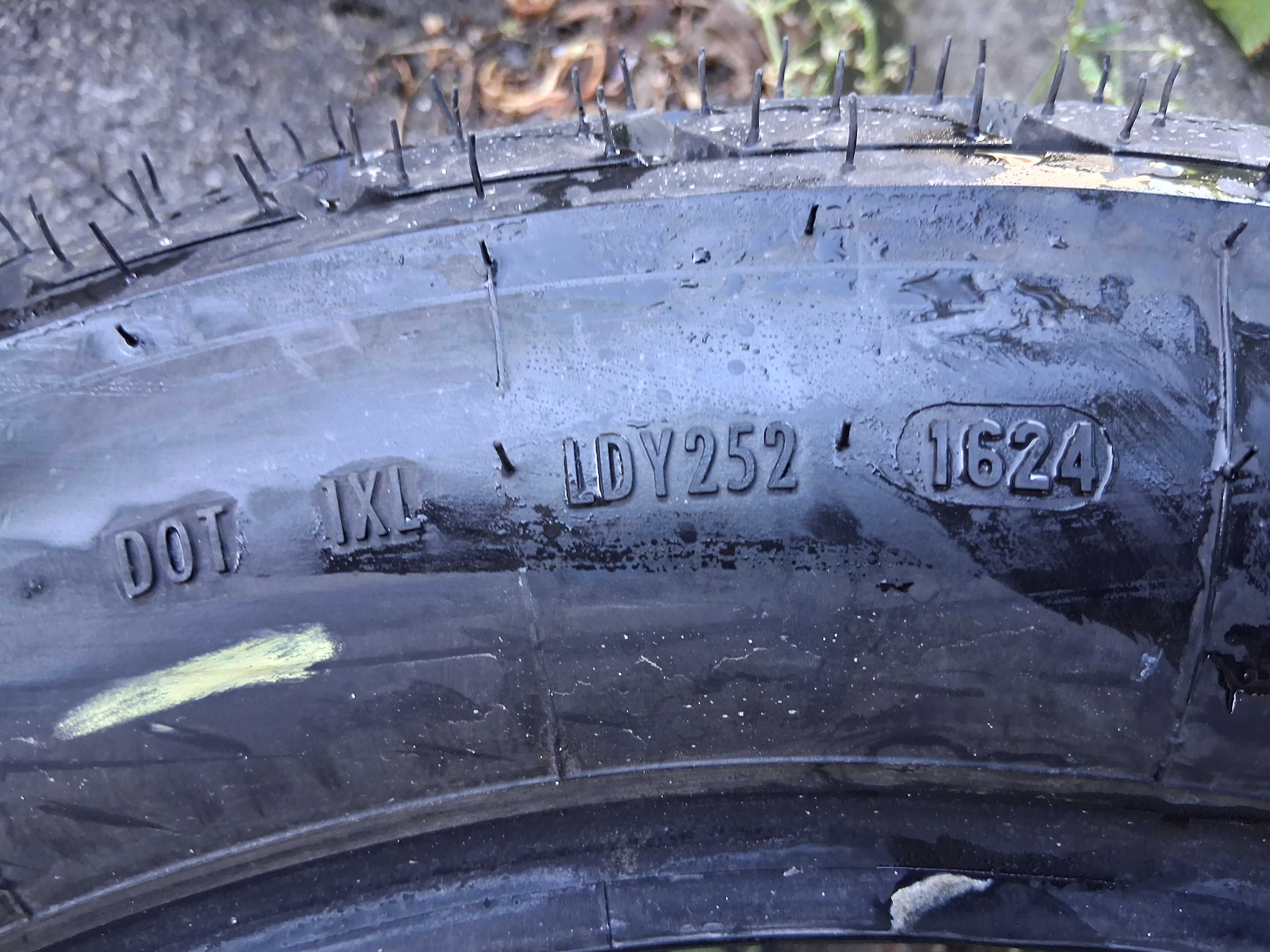 гуми Pirelli MT60 RS 130/90r16 и 150/80r16 от Indian Scout Bobber