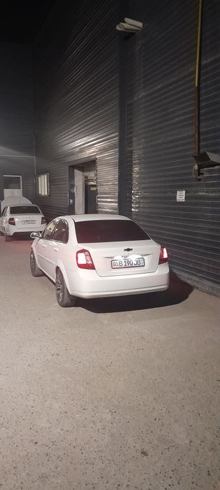 Lacetti 1.8 aftamat luki bor