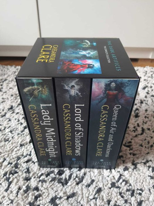 Carti adolescenti - “The Dark Artifices” de Cassandra Clare
