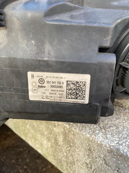 Ляв фар за VW golf 7 gti