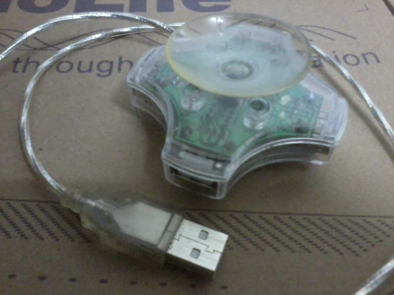 Hub USB cu cablu si 4 mufe USB Velux