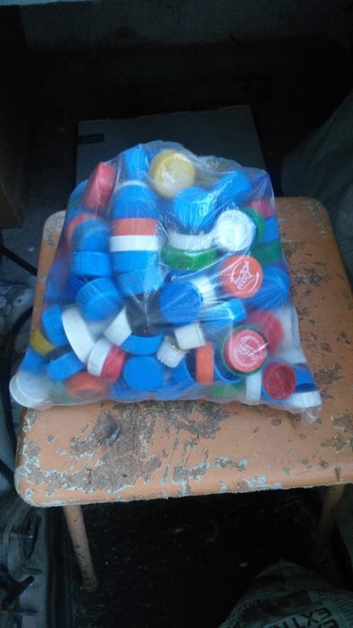 Отдам крышки за шоколадку