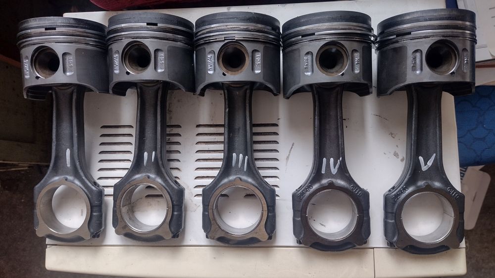 Бутала с биели за Мерцедес  E 2.7CDI W211 177кс.