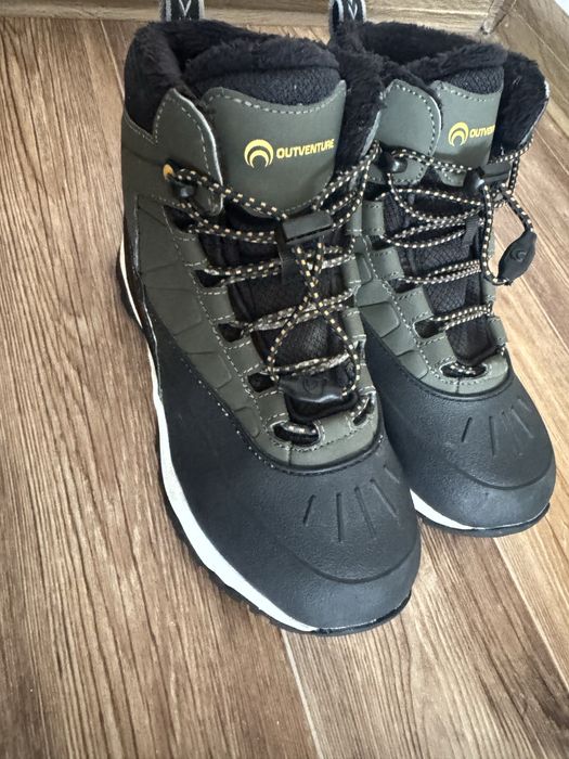 Продам зимние обувь 36р