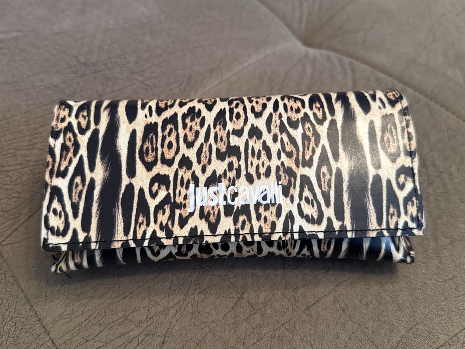 Оригинални калъфи за очила