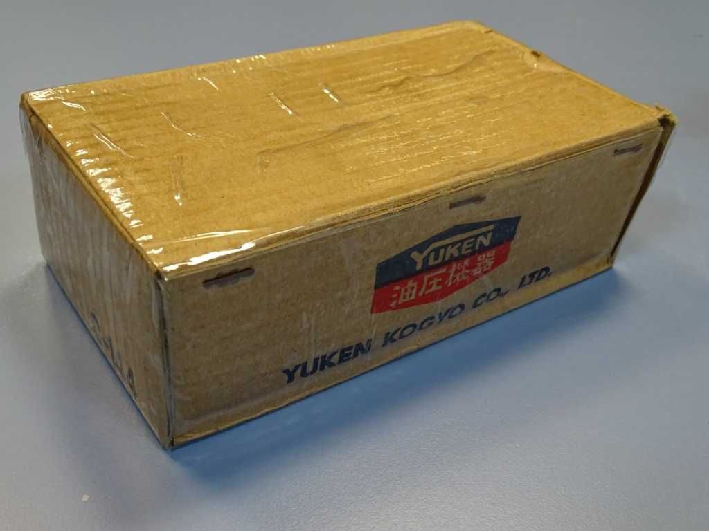 Хидравличен разпределител YUKEN DSG-01-2B2-D24-50 24VDC