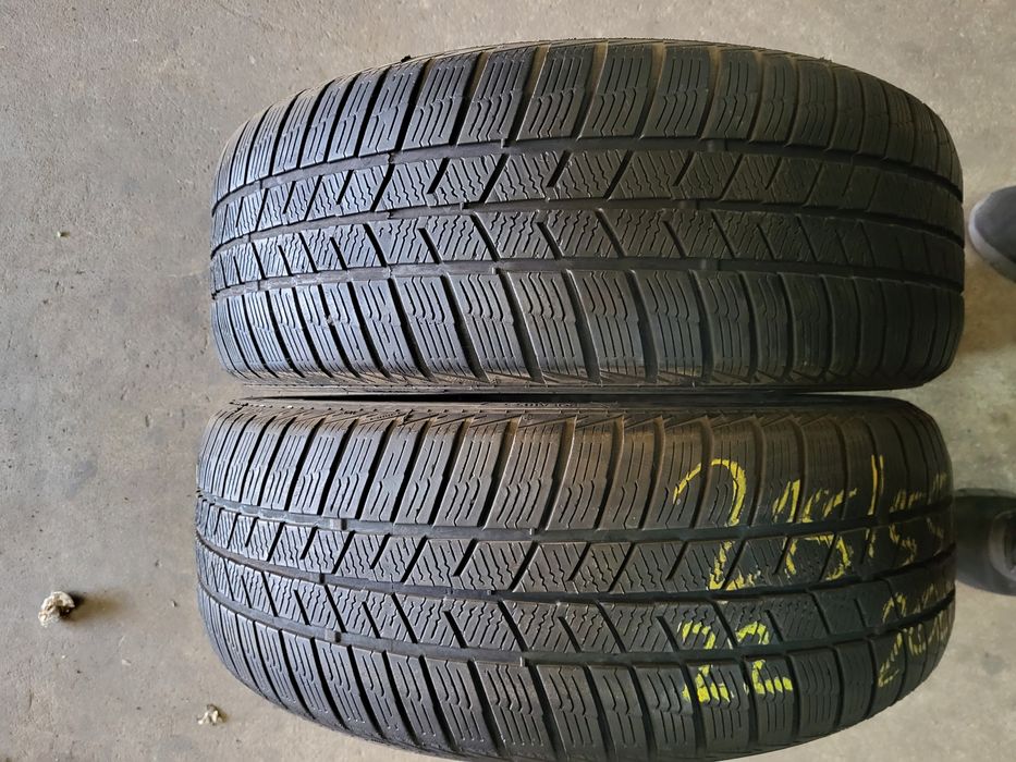 2 anvelope 215 55 R 17 Barum iarna