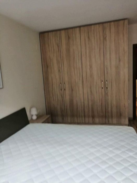 Тристаен апартамент в центъра на София.