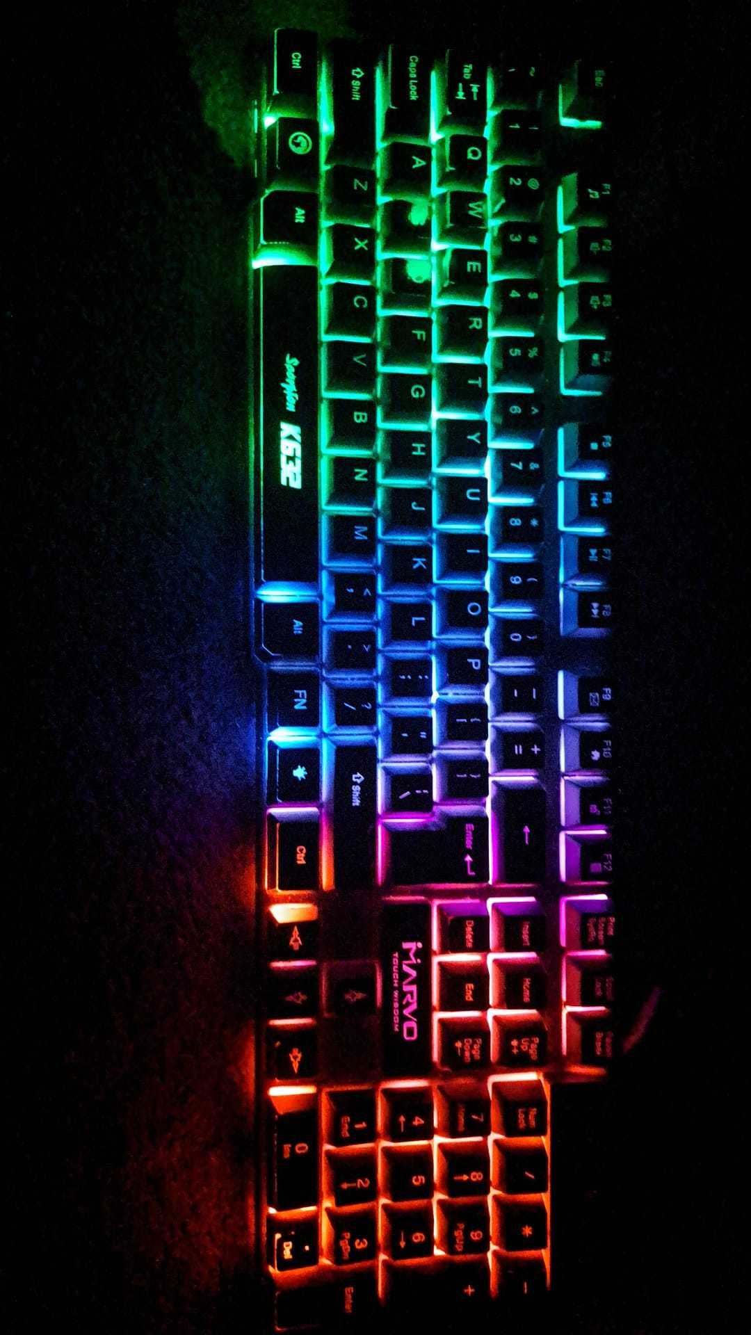 Tastatura gaming mecanică Marvo 100 %