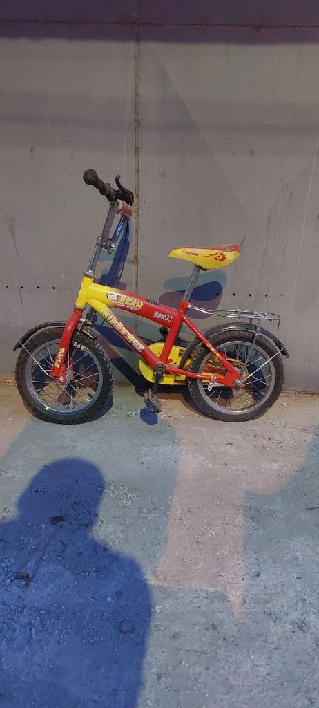 Vând bicicleta pentru copii