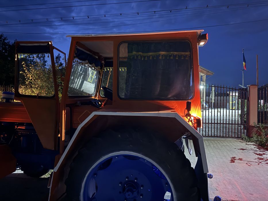 De Vanzare Tractor U650