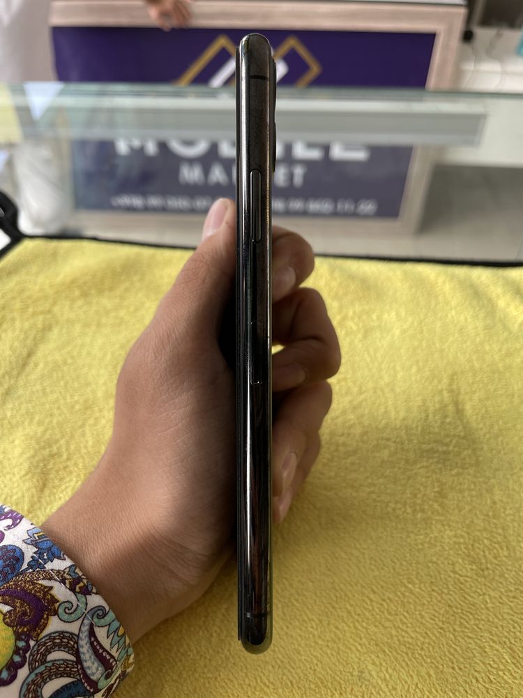 Iphone 11 Pro Max black ideal 64gb 84%