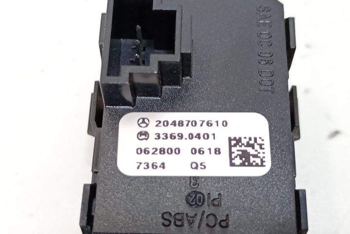 Buton avarie 2048707610 Mercedes-Benz C-Class W204/S204