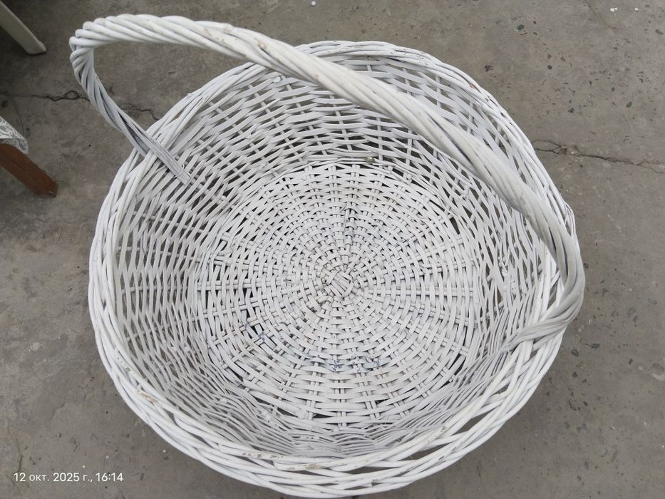 Плетеная корзина большая