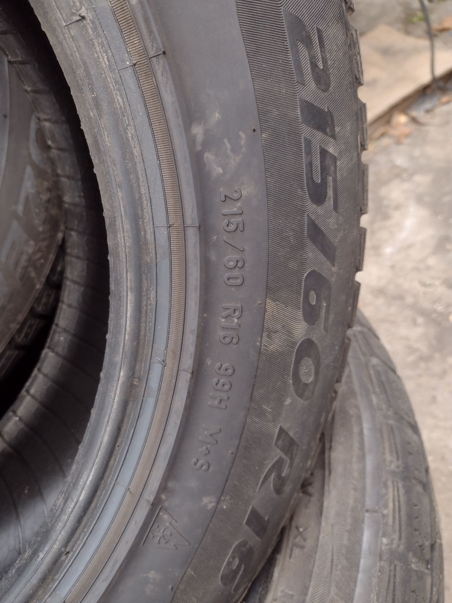 Pirelli 2бр.215/60/16 дот4319
