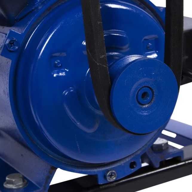Batoza Sfarmatoare Porumb Sac Galeata 2000kg/h 1.5kW LivratGRATUIT CJ