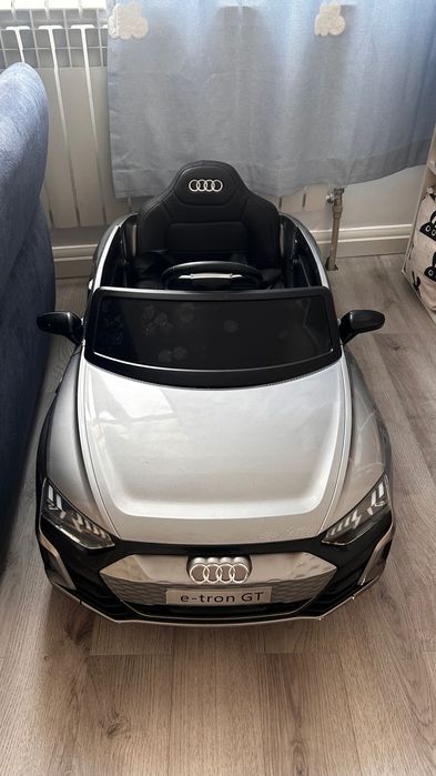 Детская машина Audi серая