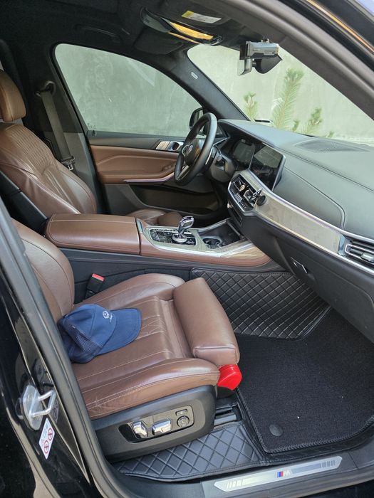 BMW X7 M Sport/Sky Lounge/Off-Road Package/Alcantara/Restyl/Full Optio