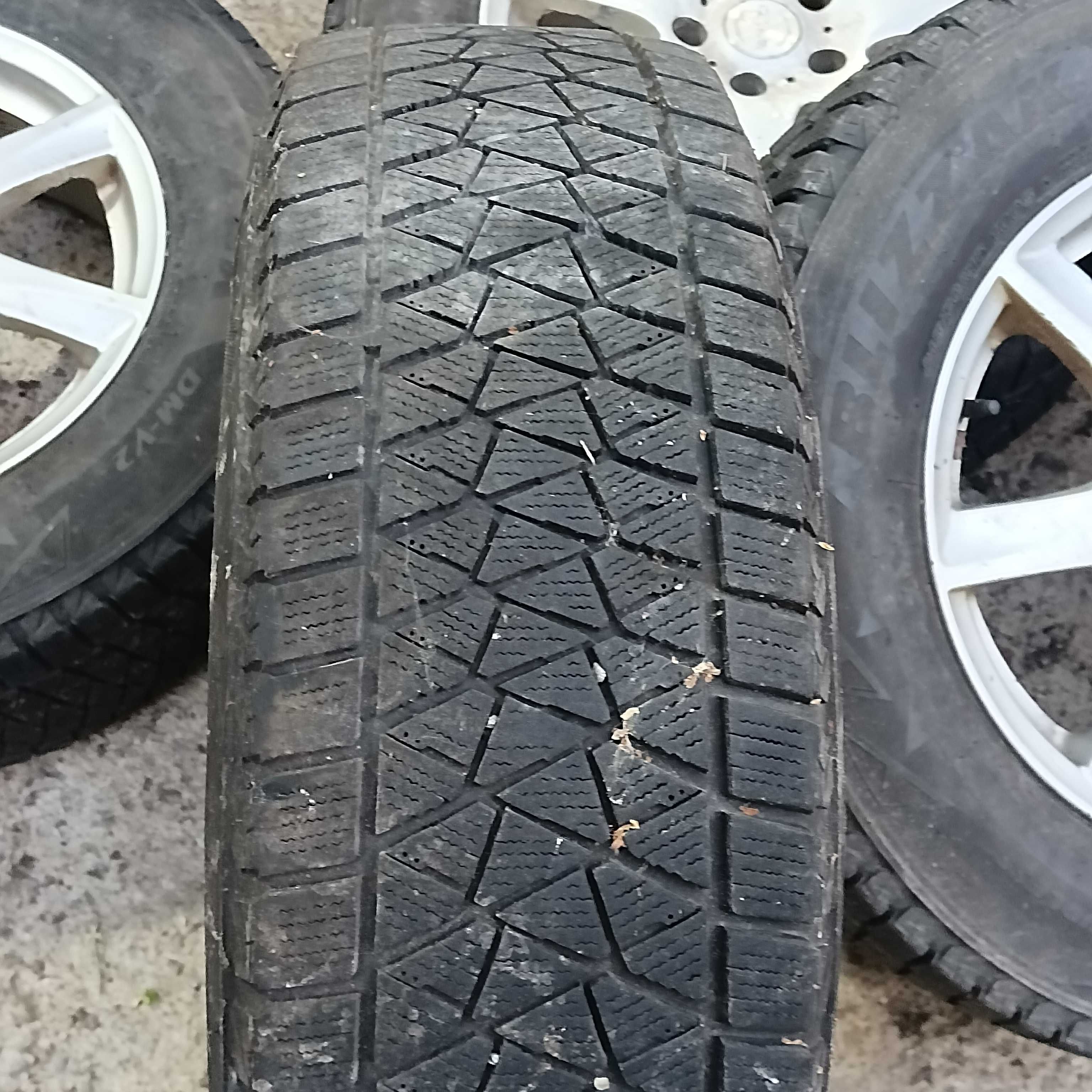 Джанти с джипови гуми Bridgestone 16 цола