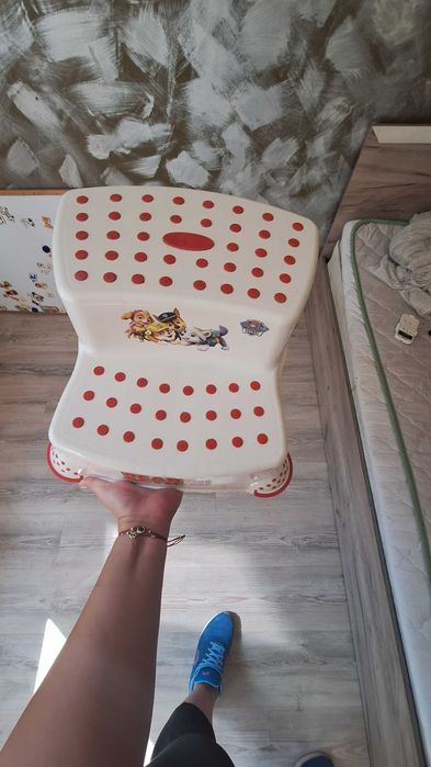 Детско стъпало чисто ново