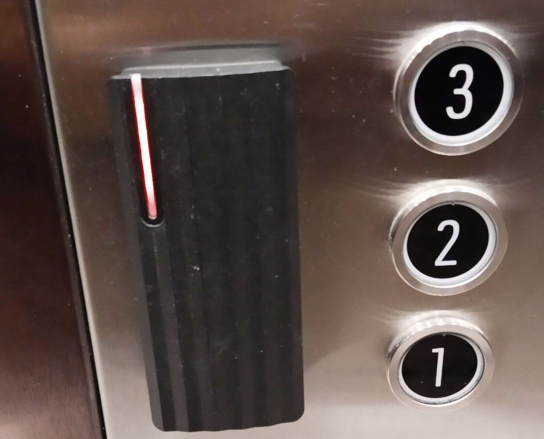 Электронные ключи для домофона,лифта.