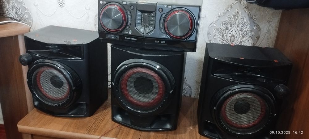 Музыкальный центр LG CJ 45