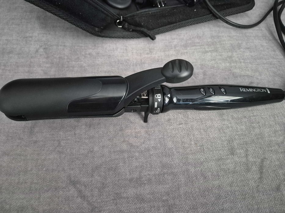 Ondulator Remington S8670, accesorii, Invelis Ceramic, Negru