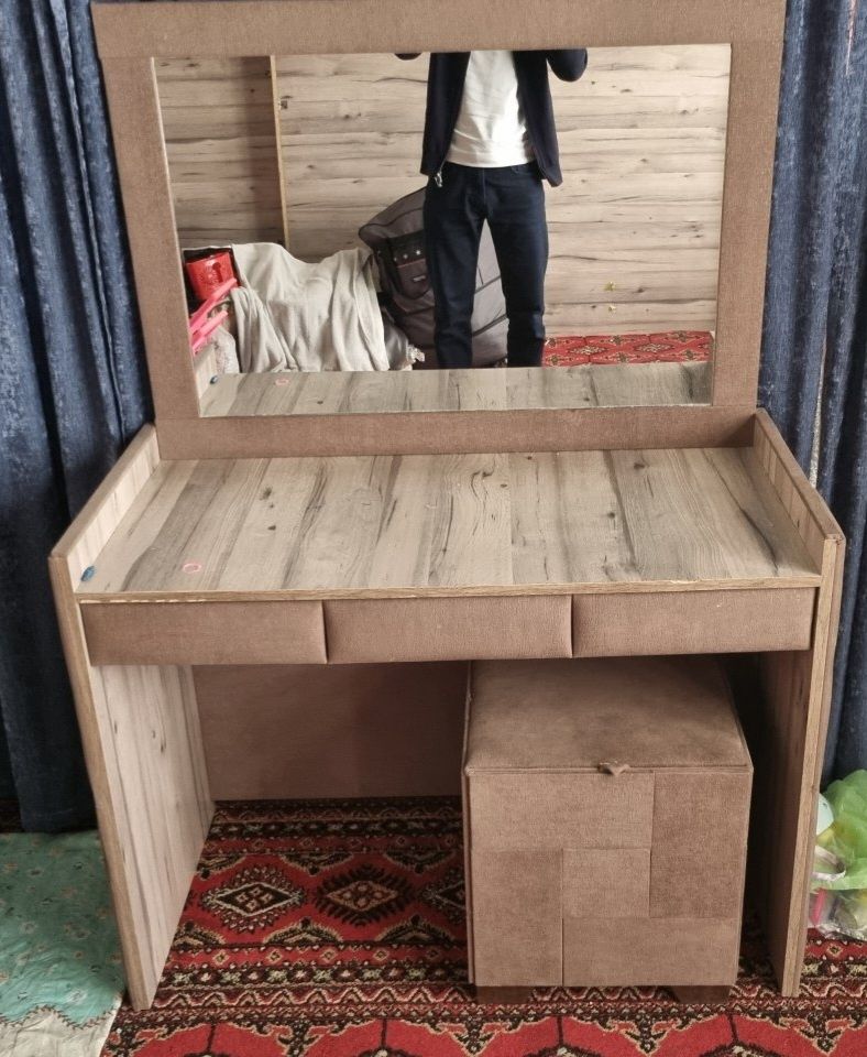 Spalniy mebel sotiladi