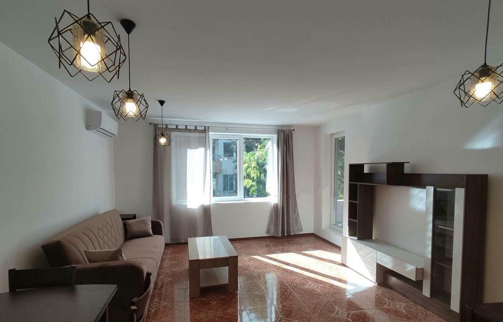 Тристаен, под наем, ж.к Банишора