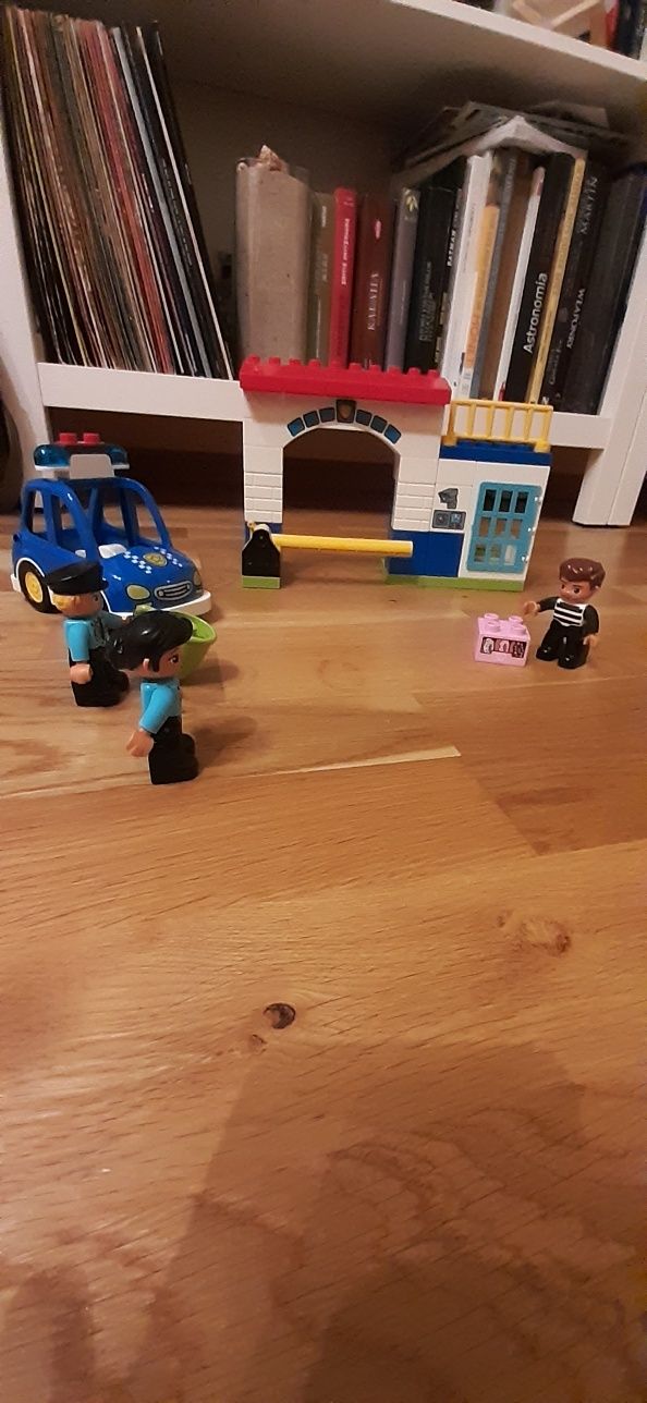 Sectie de politie Lego Duplo 10902