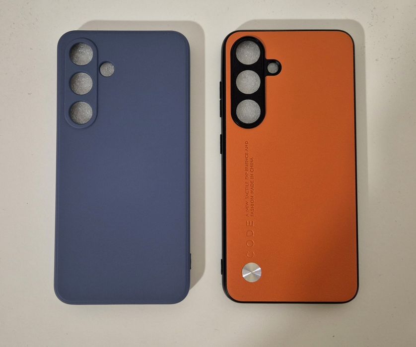Doua huse samsung S24 noi