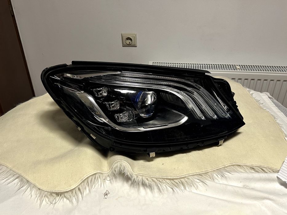 Десен фар Мercedes W222/S222