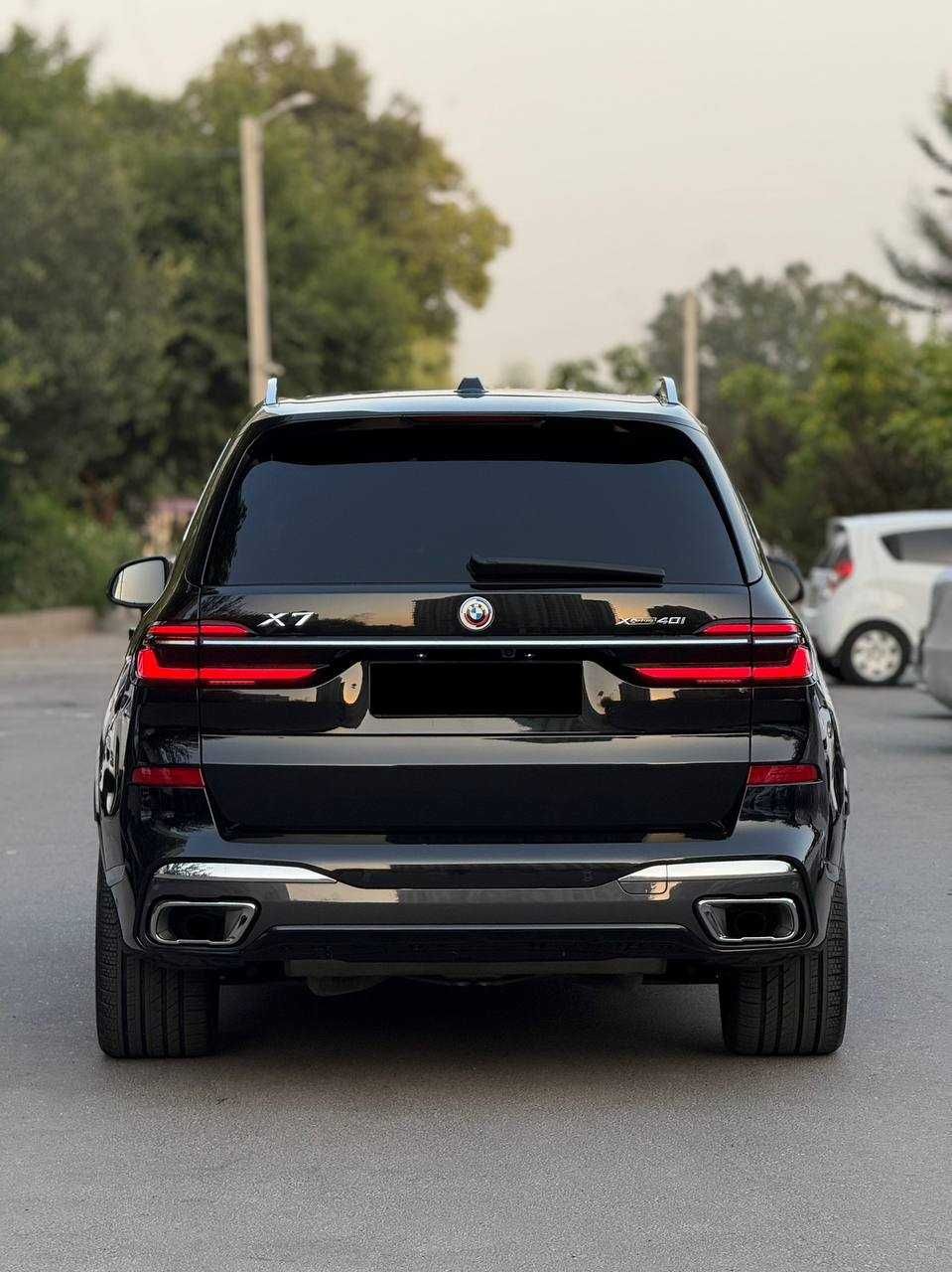 BMW X7 xDrive40i возможно приобрести в рассрочку или обменять