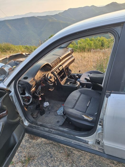 Audi A4 b5 1.8 125 на части!!!