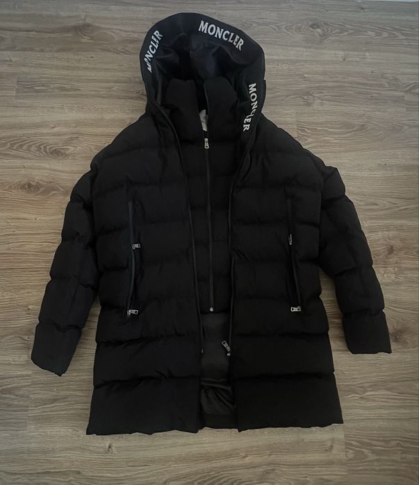 Vand geaca lunga noua  toate marimile disponibile