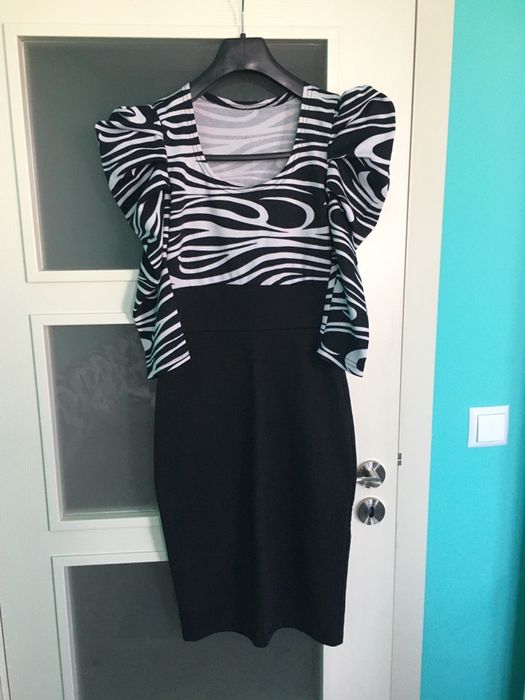 Елегантни рокли