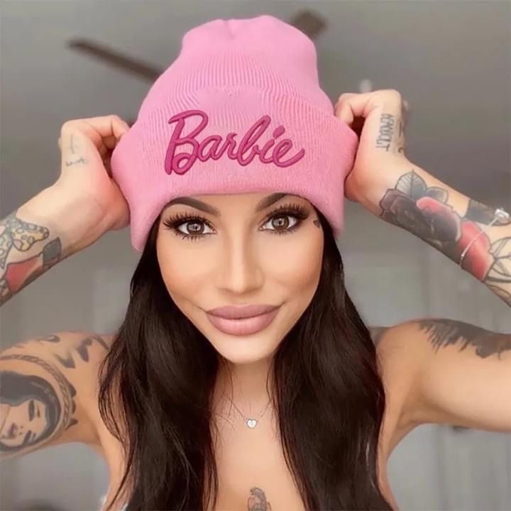 Зимни шапки Barbie