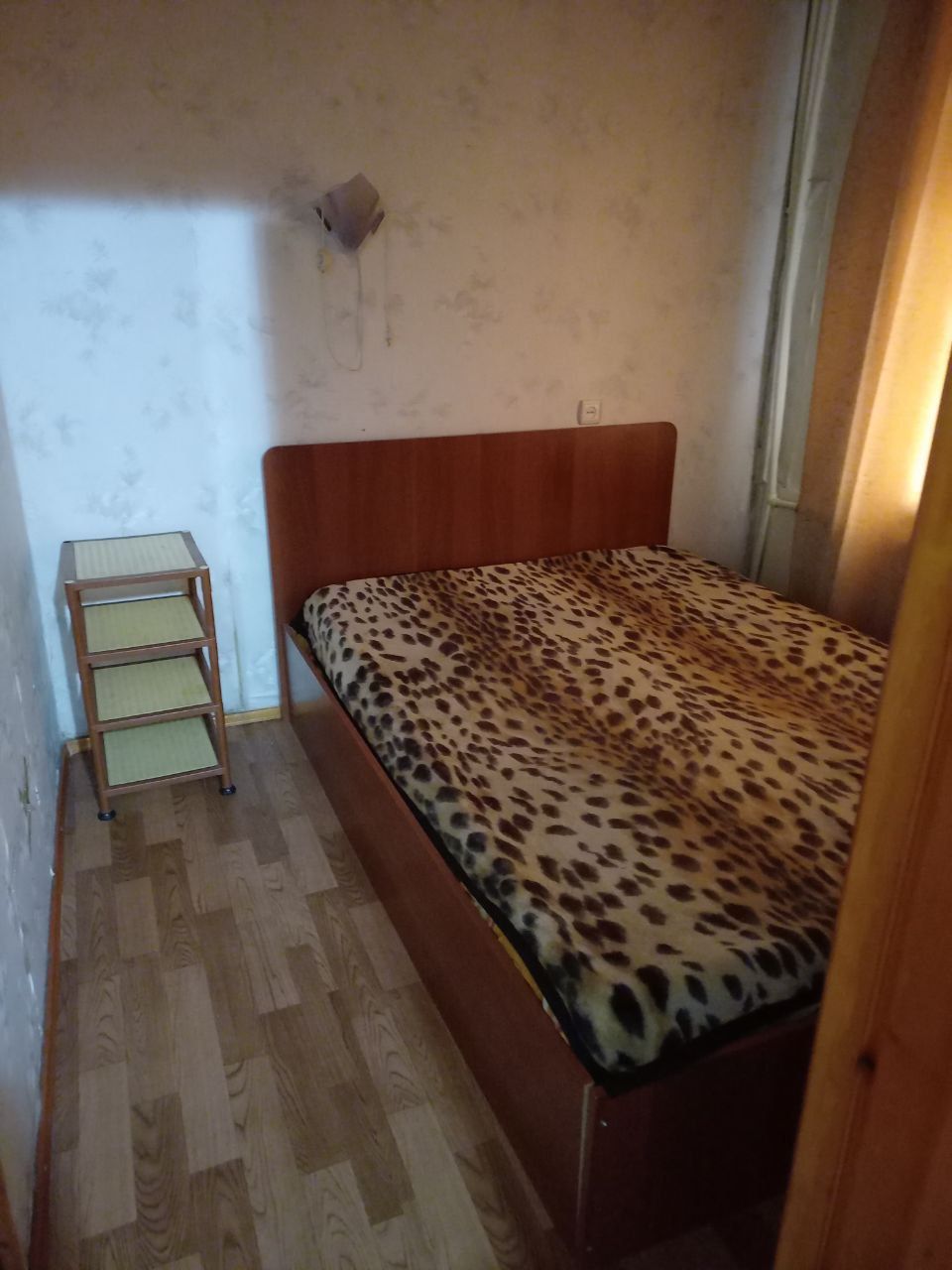 Сдается 1 комнатная квартира, Массив куйлюк 1, 45 квадратов!