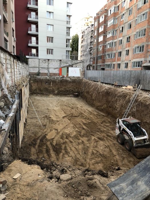 Excavații-demolări, nisip, piatra, balast, Pamant vegetal