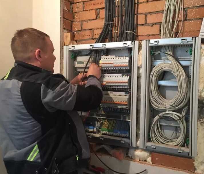 Услуги электрика, электромонтаж, электрик на выезд, монтаж проводки