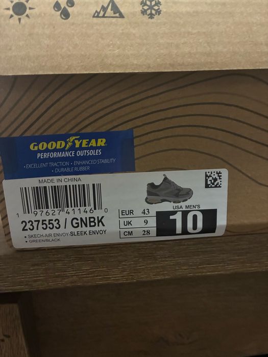 Нови мъжки маратонки SKECHERS, 43 номер