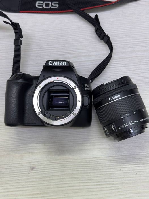 Фотоаппарат Canon EOS 250D