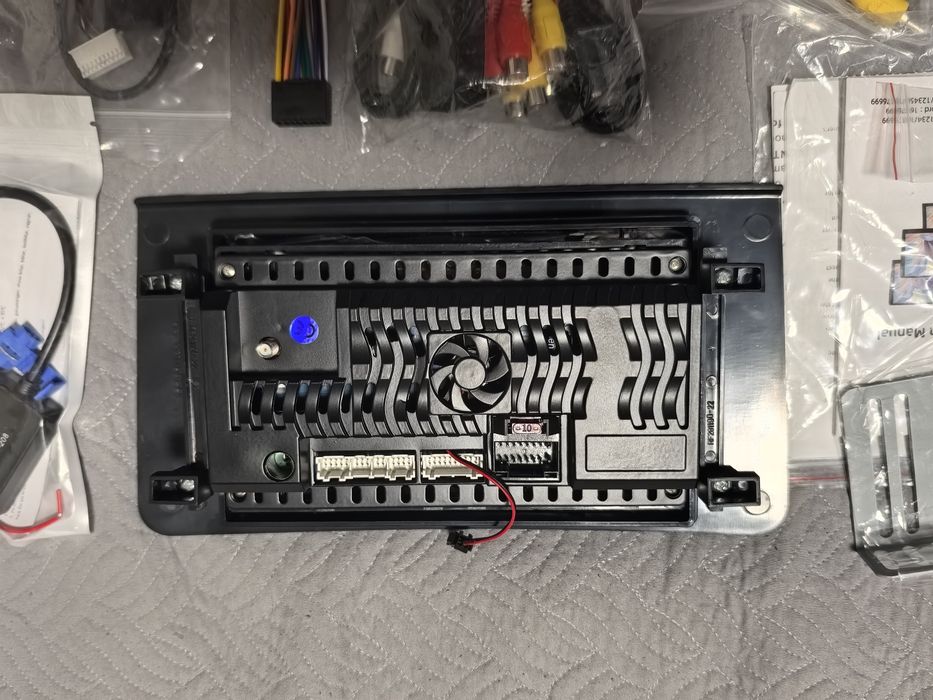 Мултимедия 7″ Android 13 за Mercedes ML W164 GL X164 CARPLAY